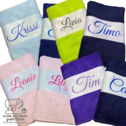 Picture of Personalisiertes Badetuch mit Wunschname