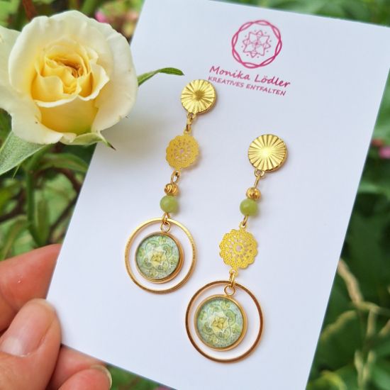 Bild von Mandala des Loslassens - Ohrstecker BEA aus Edelstahl goldfarbig mit Perlen - asymmetrisch