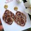Picture of Ornament-Ohrringe aus Resin - taupe - Stecker rund goldfarbig