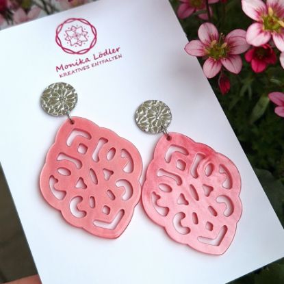 Picture of Ornament-Ohrstecker - Rhombusform aus Resin - fruit dove pink